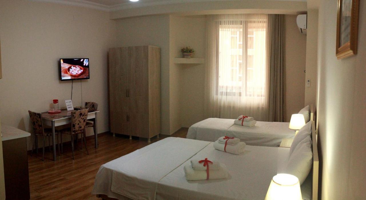 Hotel Tao 巴统 外观 照片