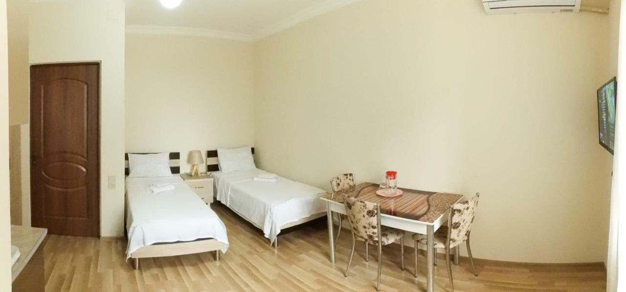 Hotel Tao 巴统 外观 照片