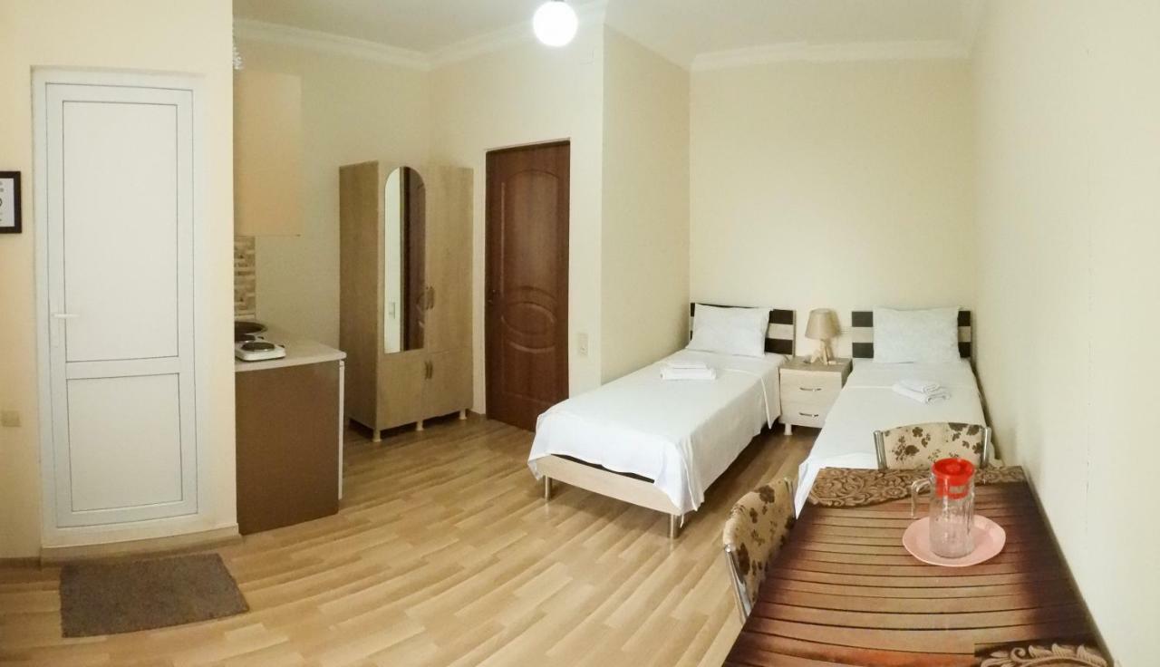Hotel Tao 巴统 外观 照片