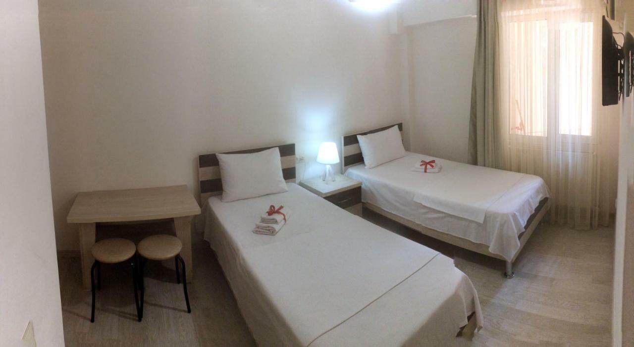 Hotel Tao 巴统 外观 照片